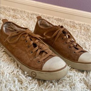 UGG tennis shoe